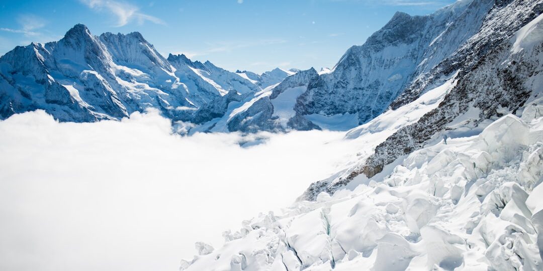 Photo Snowy mountains