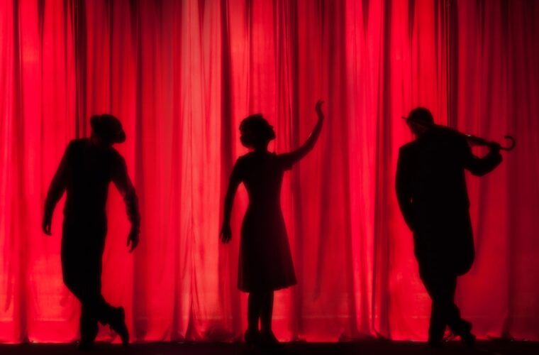Photo theater
